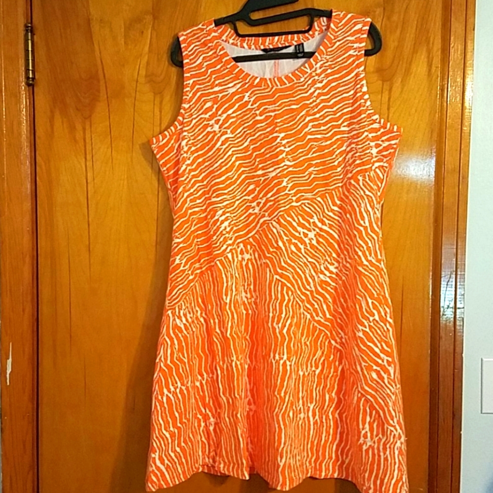 Halston Sleeveless dress